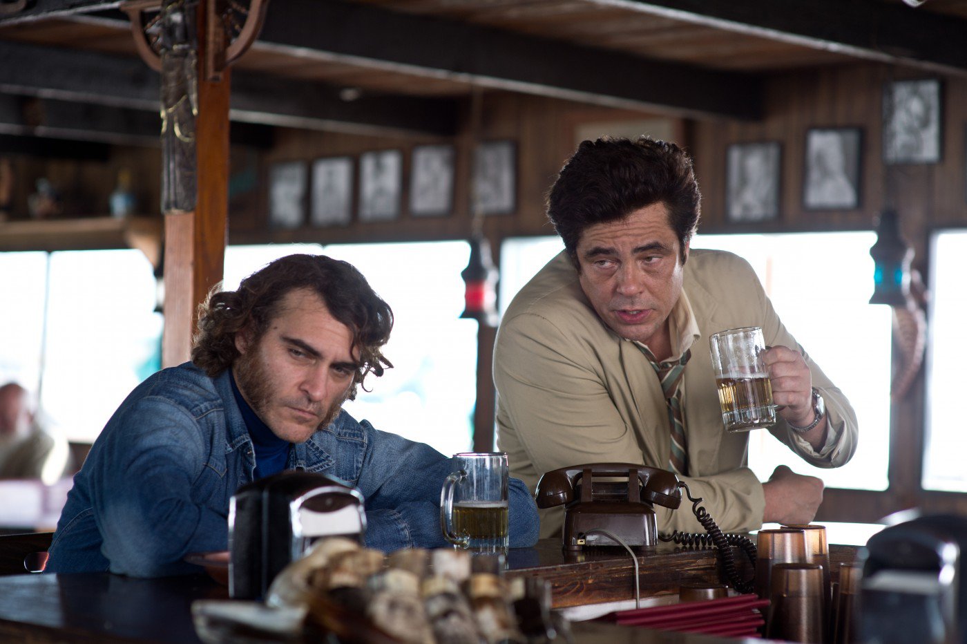 Vizio di forma - Joaquin Phoenix e Benicio Del Toro